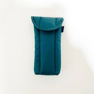 BAGGU Puffy Glasses Case in Malachite